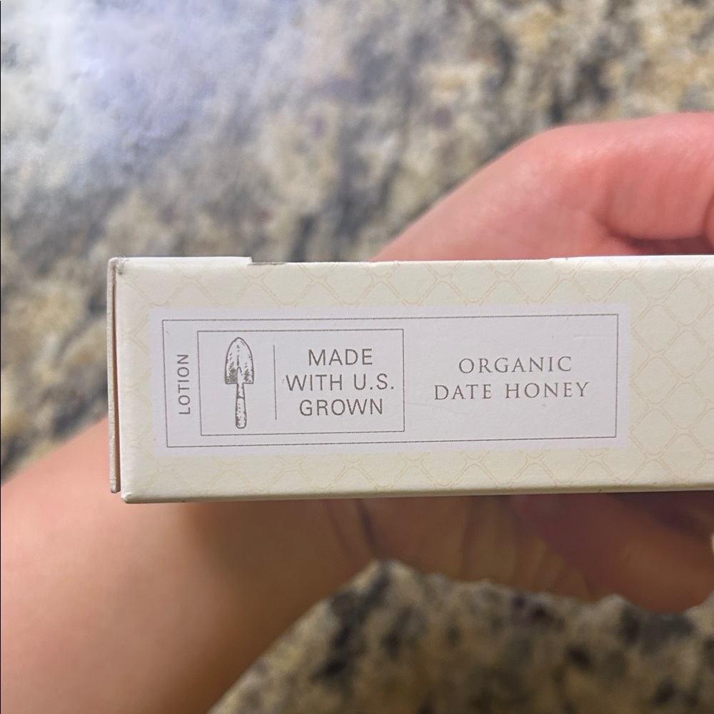 Farmhouse Fresh Honey-Chai Steeped Milk Lotion - Cream - Picture 3 of 4